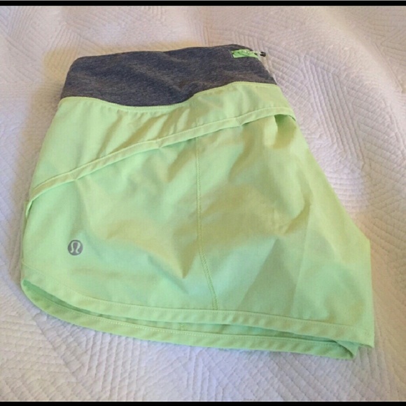 Lululemon speed shorts size 10 - Picture 4 of 4